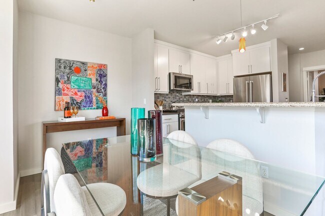 Foto del edificio - South Lake Union View 3 bed Condo availabl...