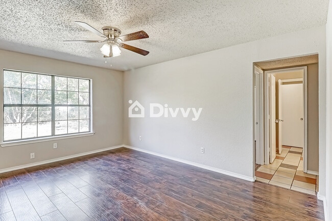 Building Photo - 1104 Phillips Cir, Kaufman, TX 75142