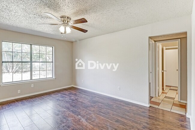 Foto del edificio - 1104 Phillips Cir, Kaufman, TX 75142