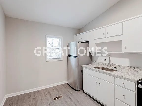 Foto del edificio - 2879 Doyle Ave