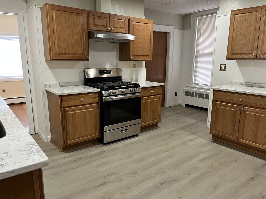 Kitchen - 190 Branch St