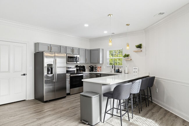 Building Photo - Kennedys Landing