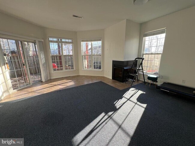 Foto del edificio - 4244 La Mauricie Loop