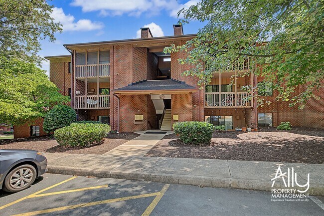 Building Photo - 130 Turtle Creek Rd
