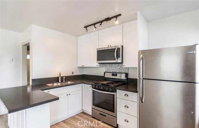 Building Photo - 507 Avenida Victoria