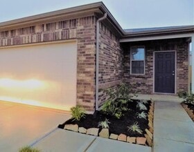 Building Photo - 14635 Myrtle Point Dr