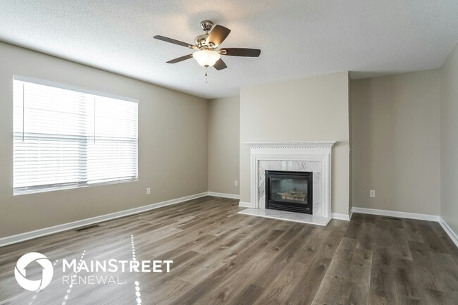 Building Photo - 453 Mayview Dr