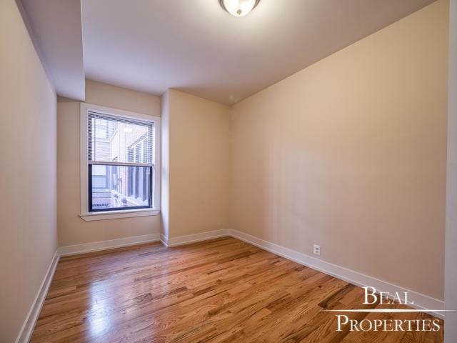 Foto principal - 2 bedroom in CHICAGO IL 60657