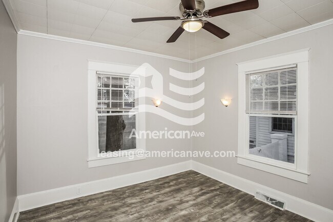 Building Photo - 409 Hampton St