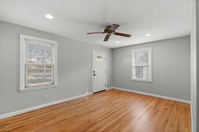 Foto del edificio - 963 Collier Pl