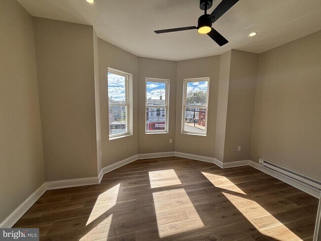 Foto del edificio - 1451 W Loudon St