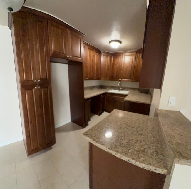 Foto del edificio - 13820 Victory Blvd