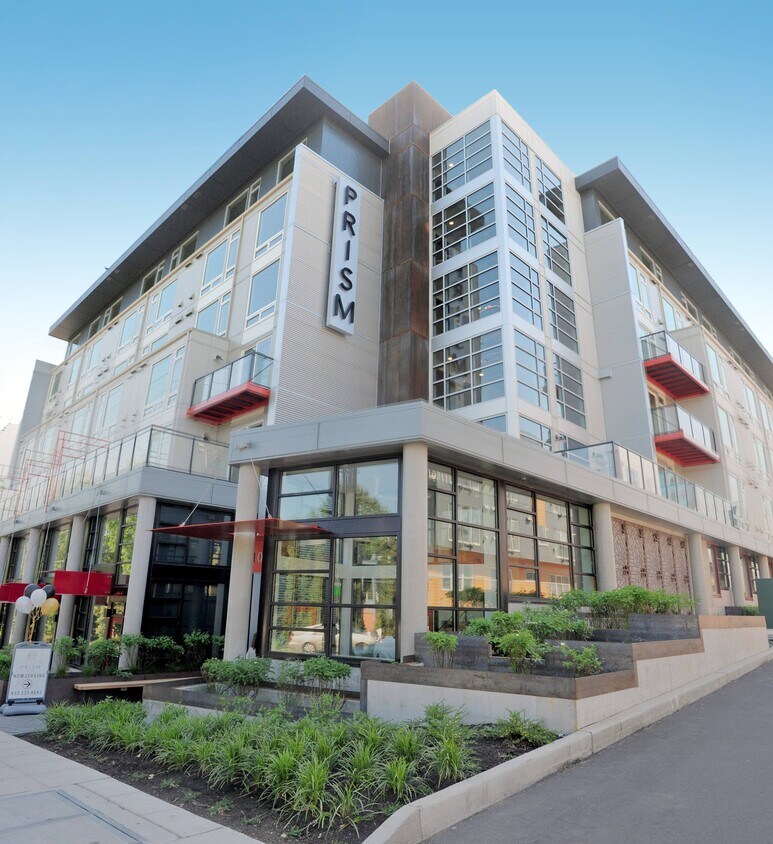 Prism Apartments 10711 8th Ave NE Seattle, WA