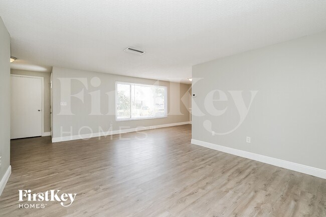 Foto del edificio - 3641 Windham Dr
