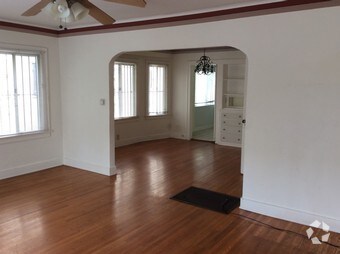 Foto principal - 121 N Reno St