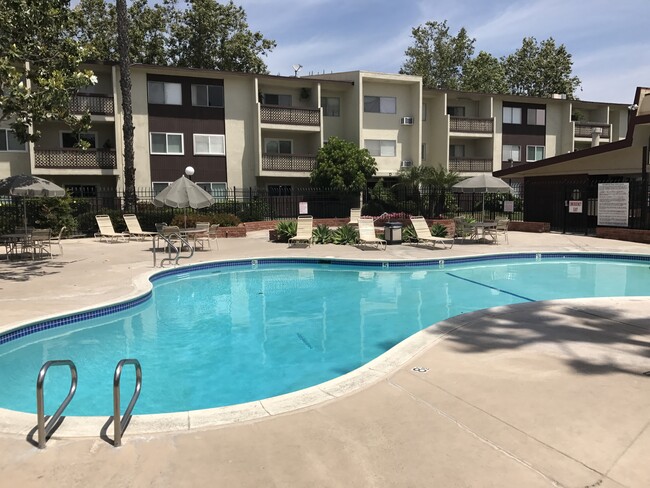 Foto del edificio - 12200 Montecito Rd