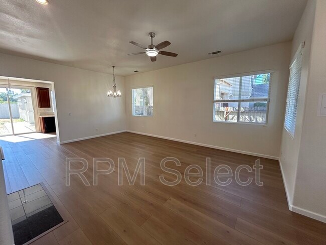 Foto del edificio - 1740 Newark Ln