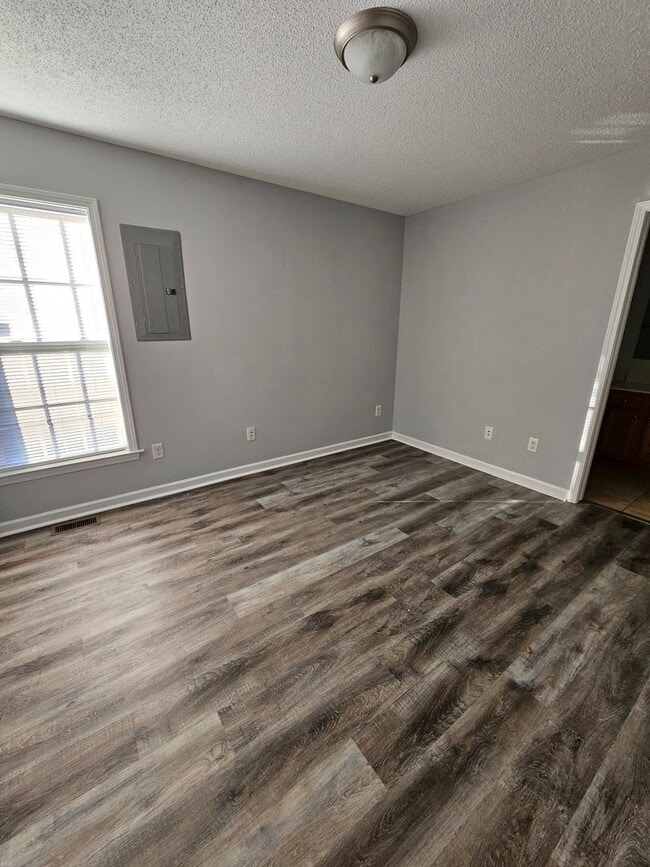 Building Photo - 1210 Asheboro St