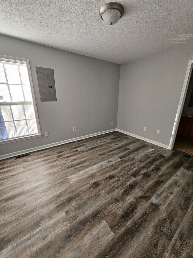 Foto del edificio - 1210 Asheboro St