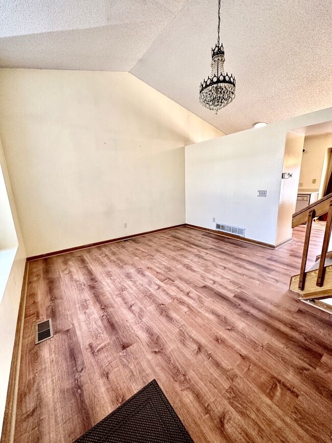 Foto del edificio - 4218 Goldenridge Way