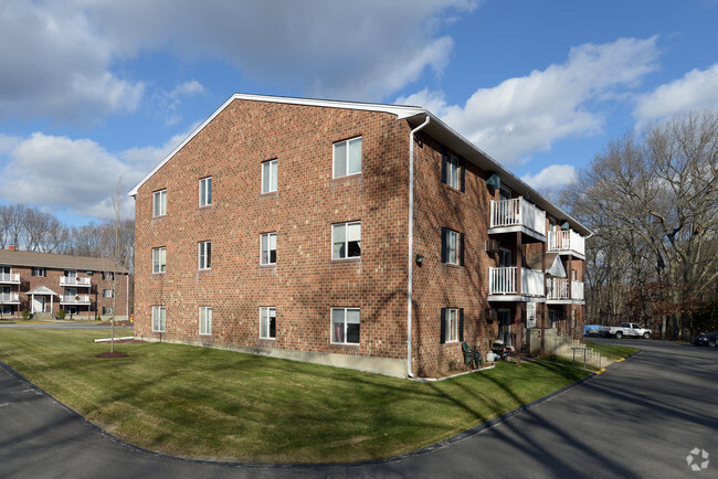 Lantern House - Apartments in North Smithfield, RI | Apartments.com