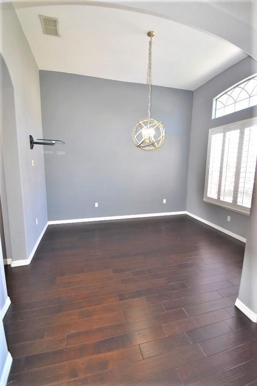 Foto del edificio - 16612 Tudor Grove Dr