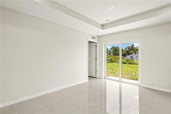 Foto del edificio - 917 Hepburn Ave