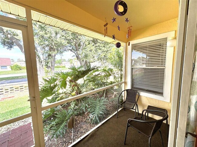 Foto del edificio - 3217 Queen Palms Ct