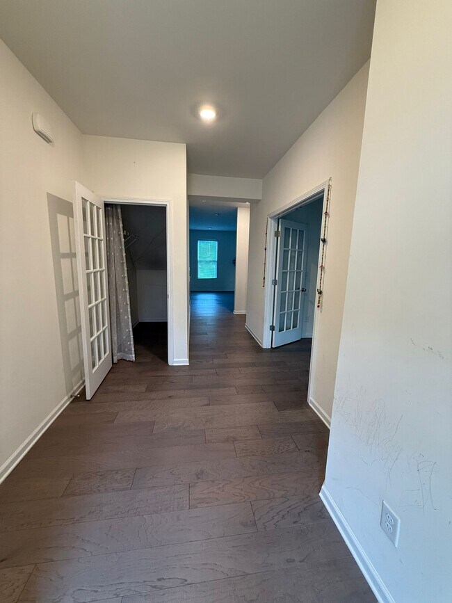 Building Photo - 7339 Wheyfield Dr
