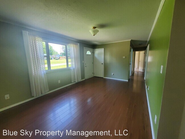 Foto del edificio - 3 br, 2 bath House - 7909 W. South St.