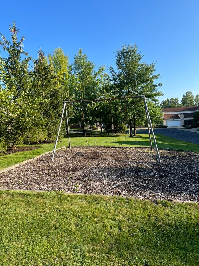 Building Photo - 1804 Stone Manor Cir