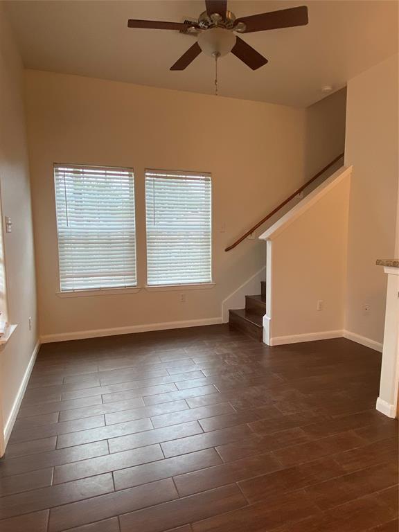 Foto del edificio - 6837 Larkstone St