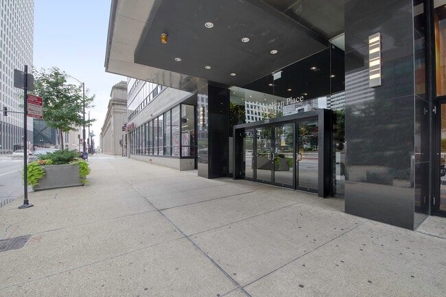 Building Photo - 130 S Canal St