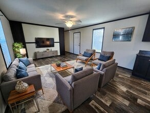 Building Photo - 3505 Cedar Loop