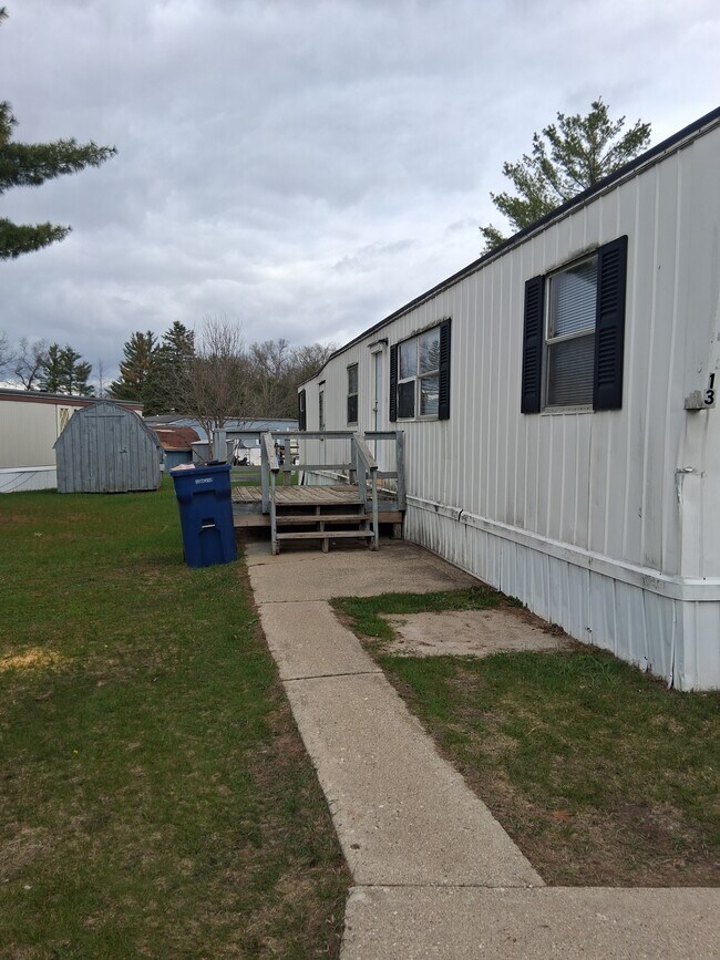Foto del edificio - Harrison Estates Mobile Home Community