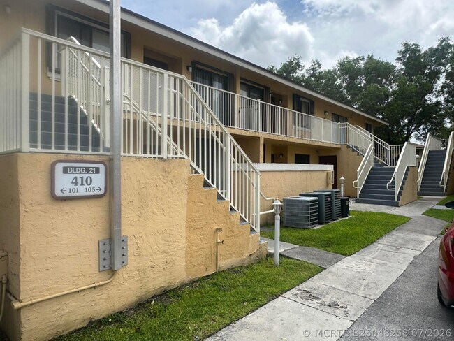 Building Photo - 410 NW 214th St