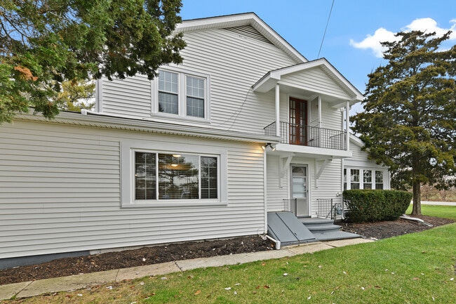Building Photo - 1130 Peachblow Rd