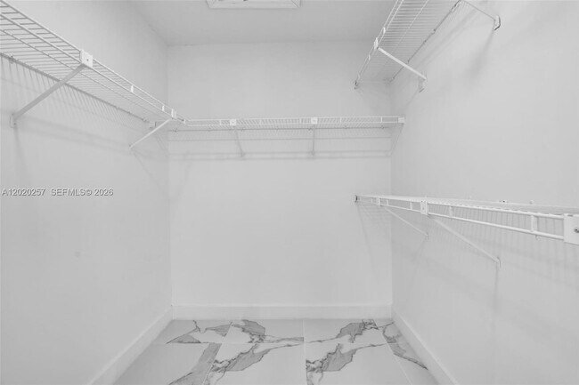 Building Photo - 10245 SW 154th Pl