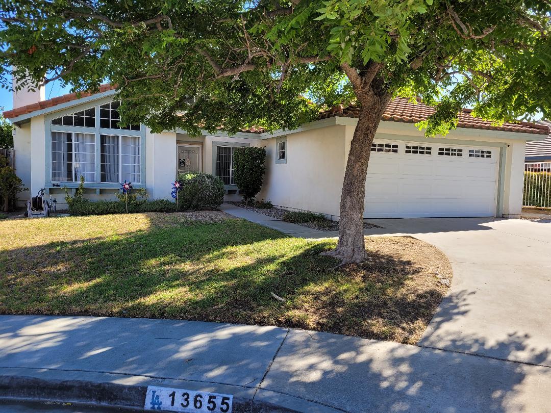 Foto del edificio - 13655 Bennington Ct