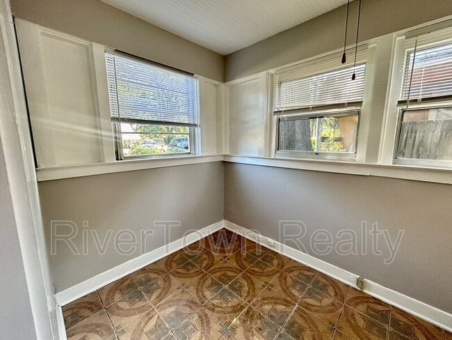 Photo - 2407 Larose Ave House