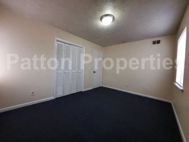 Foto del edificio - 1655 S Beltline Blvd