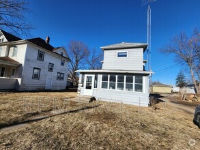 Building Photo - 216 Sunnyside Ave