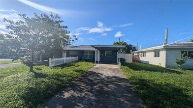 Building Photo - 460 NE 45th St