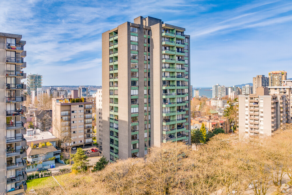 Primary Photo - Barclay Towers