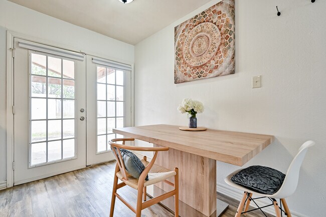 Dining Area to Backyard - 2331 Idlewood Dr