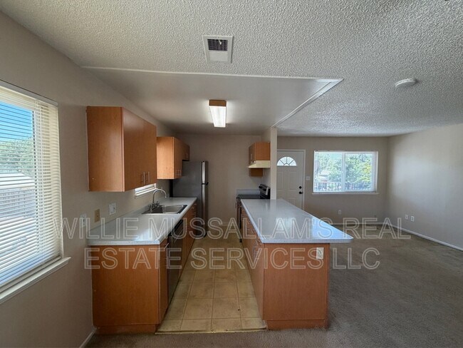 Foto del edificio - 2140 Palisade Ave