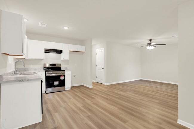 Foto del edificio - 4443 Suncrest Dr