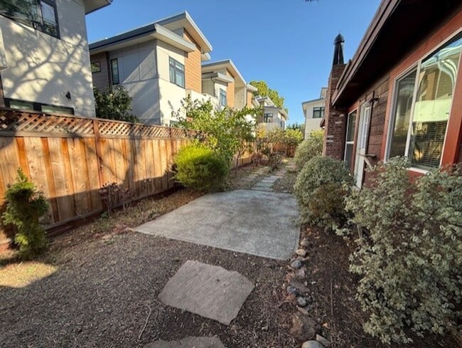 Photo - Curtner 399* Apartment