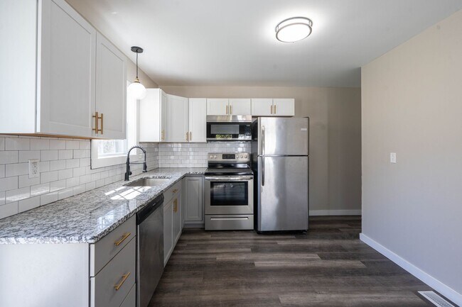 Foto del edificio - Newly renovated 3 bed and 1 bath house in ...