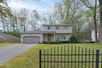 Building Photo - 3 Heather Ln Building Photo - 3 Heather Ln